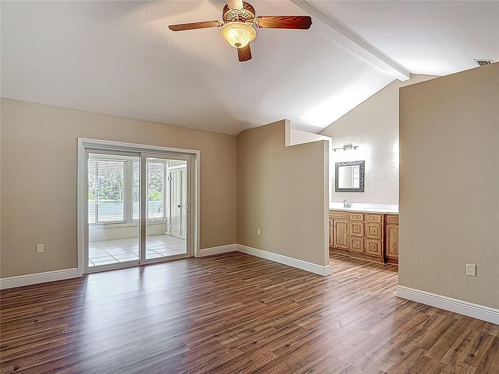 Image 21 of property listing at 3810 HOLLISTER PLACE, Brandon, FL 33511