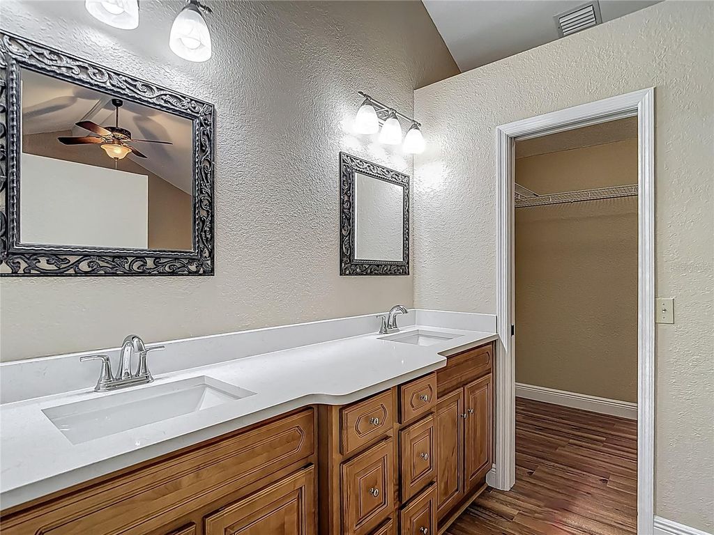 Image 23 of property listing at 3810 HOLLISTER PLACE, Brandon, FL 33511