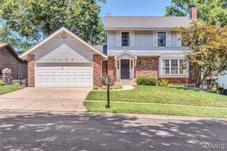 2435 England Town Road, St Louis, MO 63129