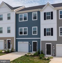 127 BRASHEAR CT, Martinsburg, WV 25403