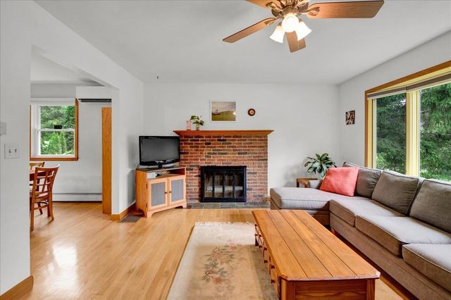 5 Yandow Drive, South Burlington, VT 05403
