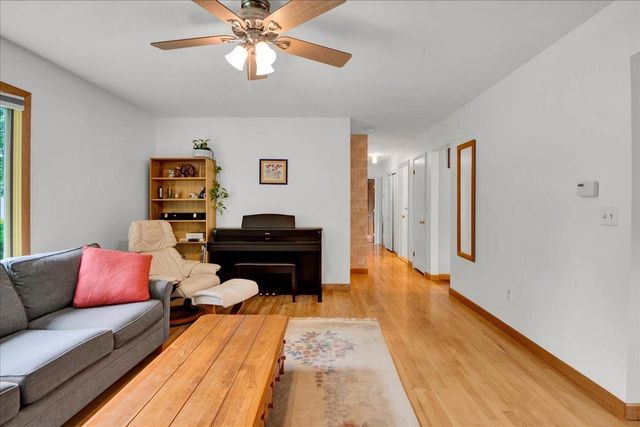 5 Yandow Drive, South Burlington, VT 05403