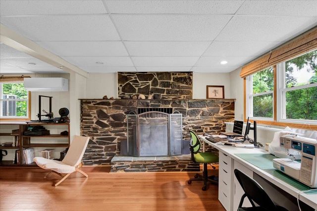 5 Yandow Drive, South Burlington, VT 05403