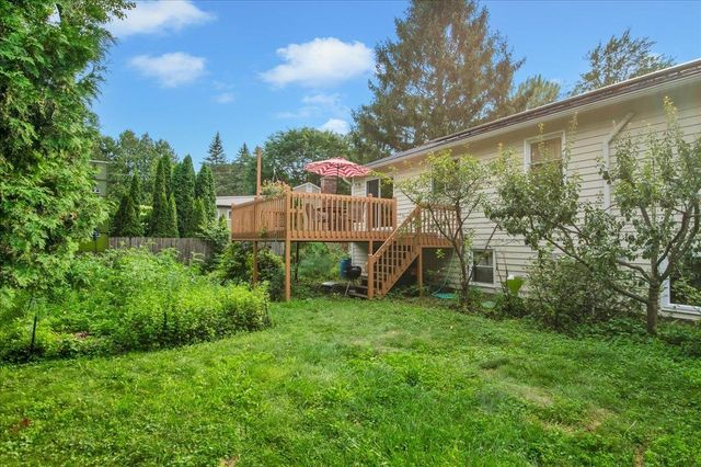 5 Yandow Drive, South Burlington, VT 05403
