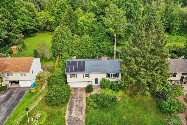 5 Yandow Drive, South Burlington, VT 05403