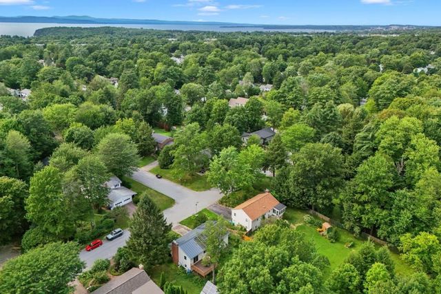 5 Yandow Drive, South Burlington, VT 05403