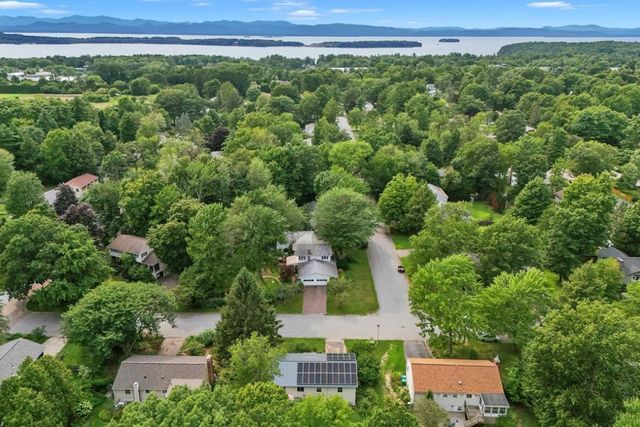 5 Yandow Drive, South Burlington, VT 05403
