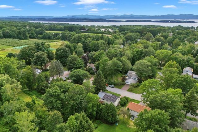 5 Yandow Drive, South Burlington, VT 05403
