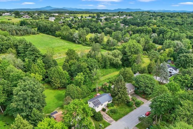 5 Yandow Drive, South Burlington, VT 05403