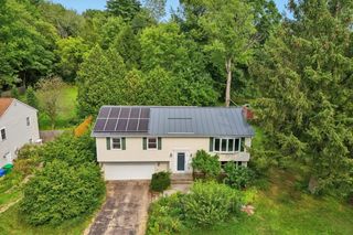 5 Yandow Drive, South Burlington, VT 05403