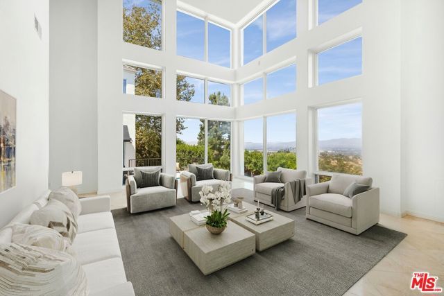 14435 Mulholland Drive, Los Angeles, CA 90077