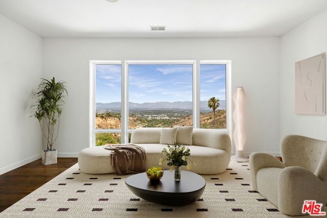 14435 Mulholland Drive, Los Angeles, CA 90077