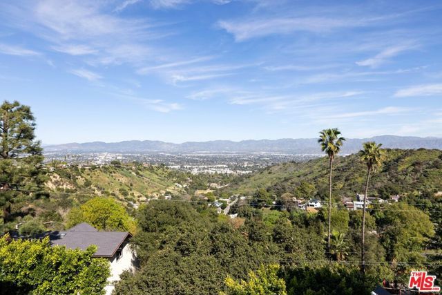 14435 Mulholland Drive, Los Angeles, CA 90077