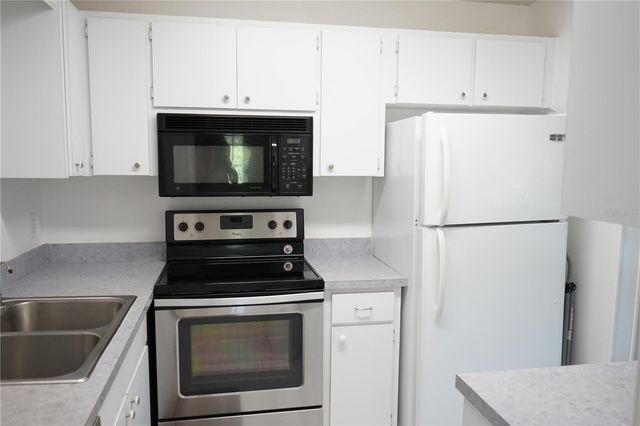 1901 CANTERBURY LANE 4, Sun City Center, FL 33573