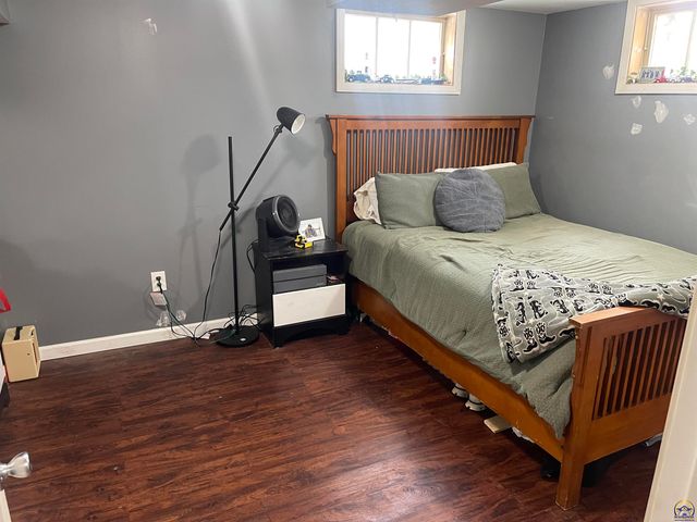 4200 SW Stratford RD, Topeka, KS 66604