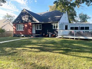 4200 SW Stratford RD, Topeka, KS 66604