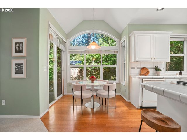 7871 Sw KINGFISHER Way, Portland, OR 97224
