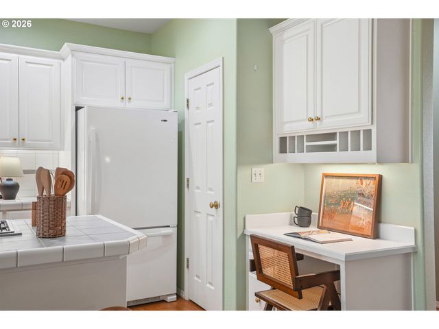 7871 Sw KINGFISHER Way, Portland, OR 97224