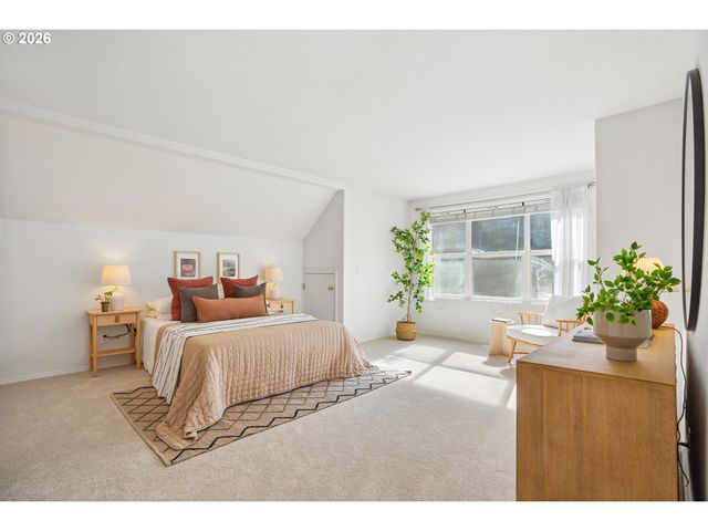 7871 Sw KINGFISHER Way, Portland, OR 97224