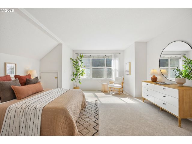 7871 Sw KINGFISHER Way, Portland, OR 97224