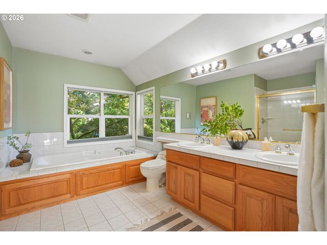 7871 Sw KINGFISHER Way, Portland, OR 97224