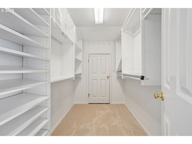 7871 Sw KINGFISHER Way, Portland, OR 97224