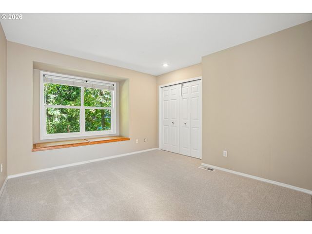 7871 Sw KINGFISHER Way, Portland, OR 97224