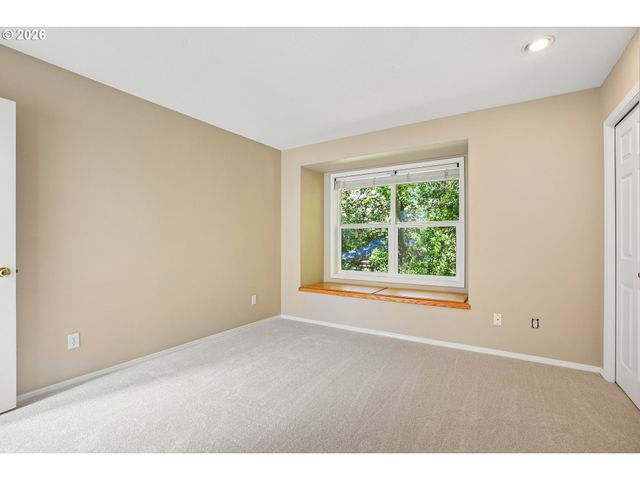 7871 Sw KINGFISHER Way, Portland, OR 97224
