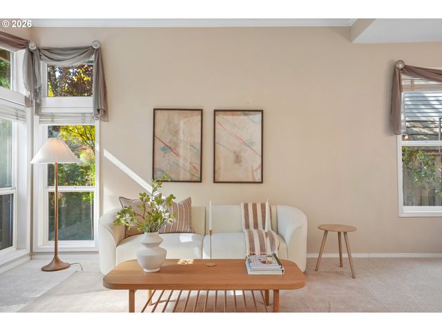 7871 Sw KINGFISHER Way, Portland, OR 97224