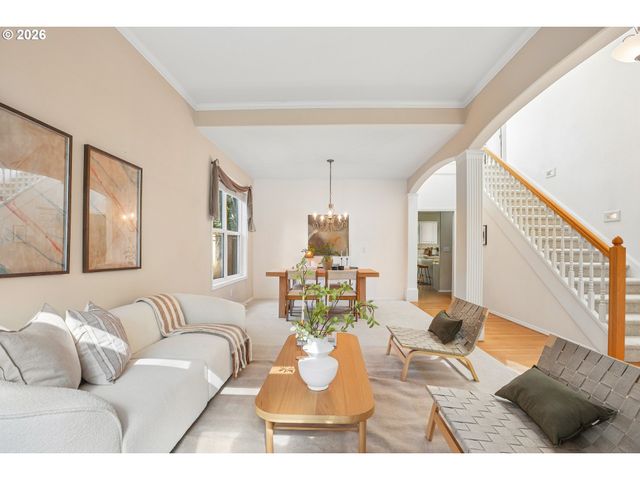 7871 Sw KINGFISHER Way, Portland, OR 97224