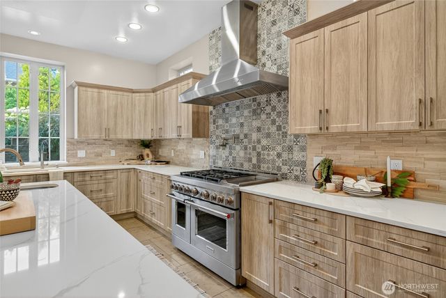 835 Samish Way, Bellingham, WA 98229