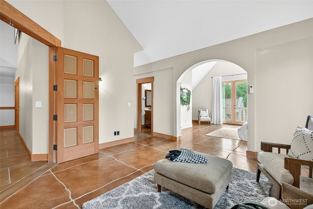 835 Samish Way, Bellingham, WA 98229