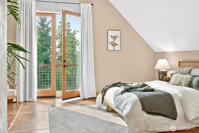 835 Samish Way, Bellingham, WA 98229