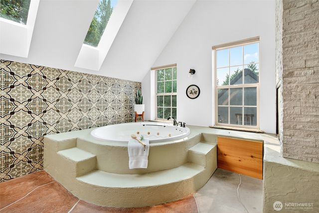 835 Samish Way, Bellingham, WA 98229