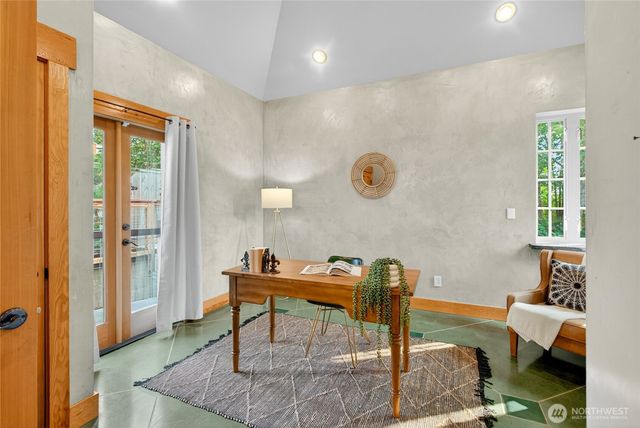 835 Samish Way, Bellingham, WA 98229