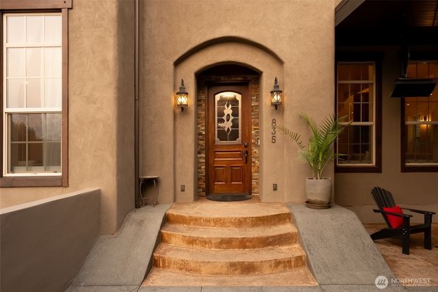 835 Samish Way, Bellingham, WA 98229