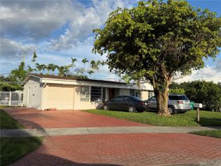 1821 SW 92nd Court, Miami, FL 33165