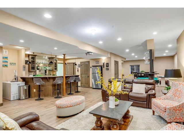 5888 Highland Hills Cir, Fort Collins, CO 80528