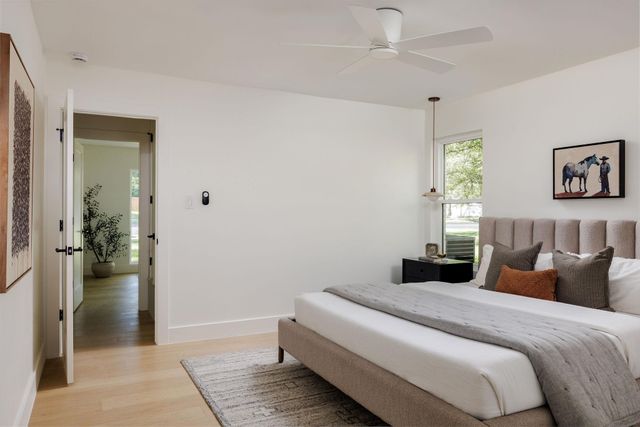 4500 Greystone DR, Austin, TX 78731