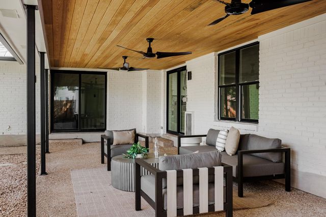 4500 Greystone DR, Austin, TX 78731