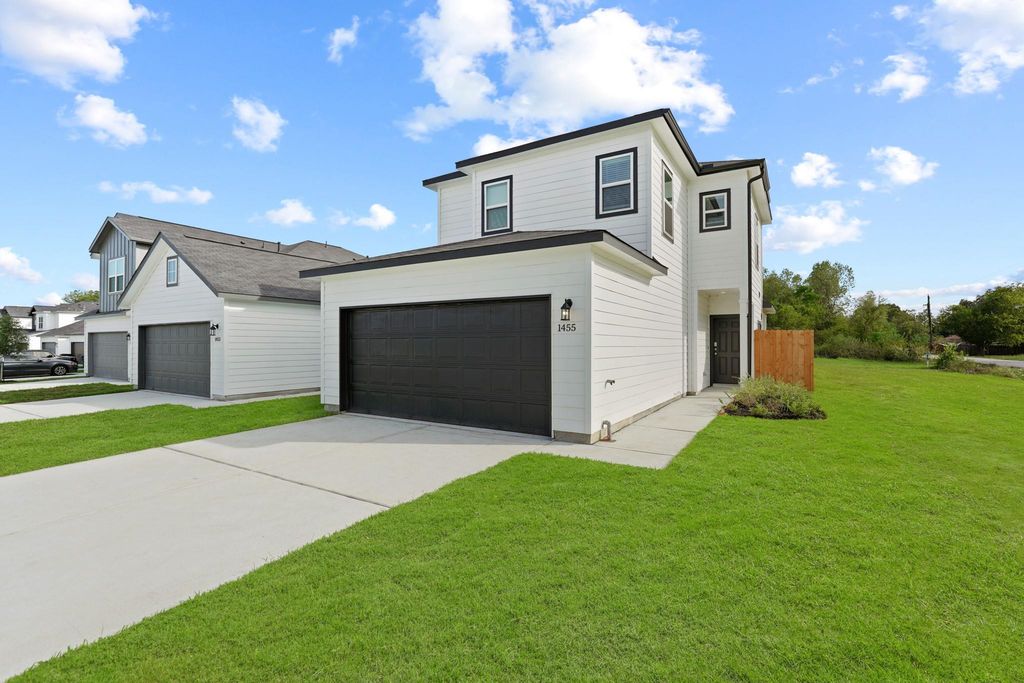 1407 Acorn Meadow Road, Houston, TX 77067