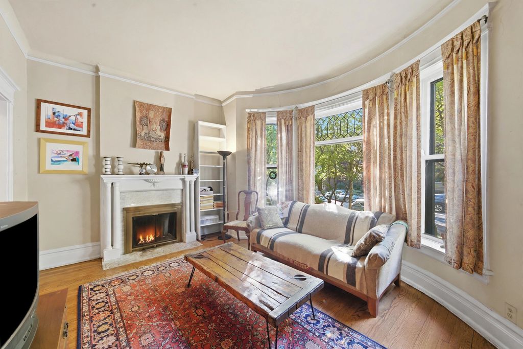 5703 S Kenwood Avenue 1, Chicago, IL 60637 — photo 2