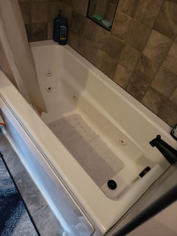 24 Pratt Street, Rouses Point, NY 12979