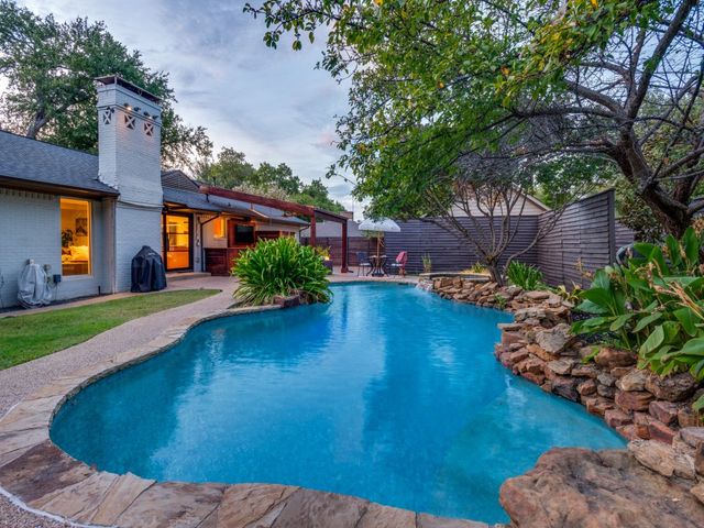 10314 Sherbrook Lane, Dallas, TX 75229
