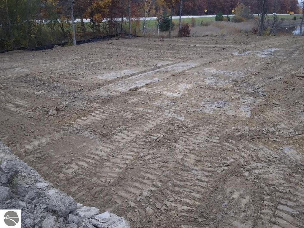 Image 8 of property listing at 1014 Industrial Park Drive, Mt Pleasant, MI 48858