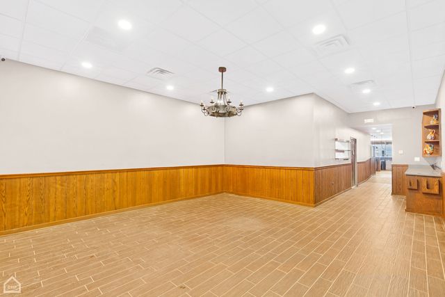 4544 N Western Avenue, Chicago, IL 60625