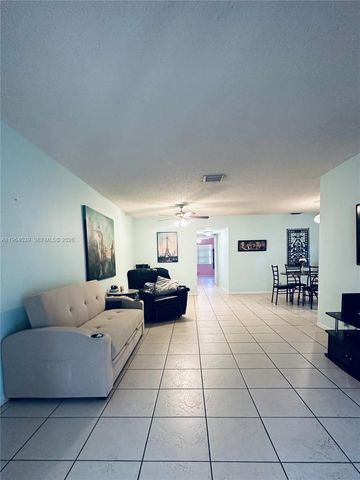 5260 Nesting Way B, Delray Beach, FL 33484