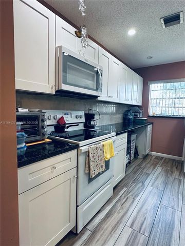 5260 Nesting Way B, Delray Beach, FL 33484