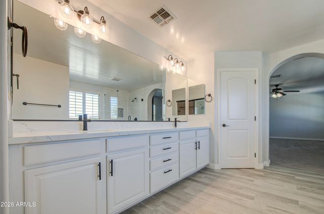 11518 E SEAVER Avenue, Mesa, AZ 85212