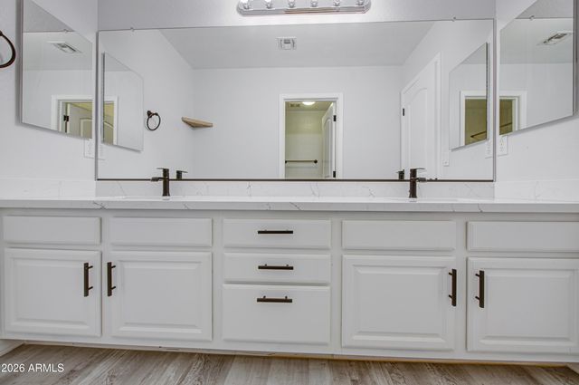 11518 E SEAVER Avenue, Mesa, AZ 85212